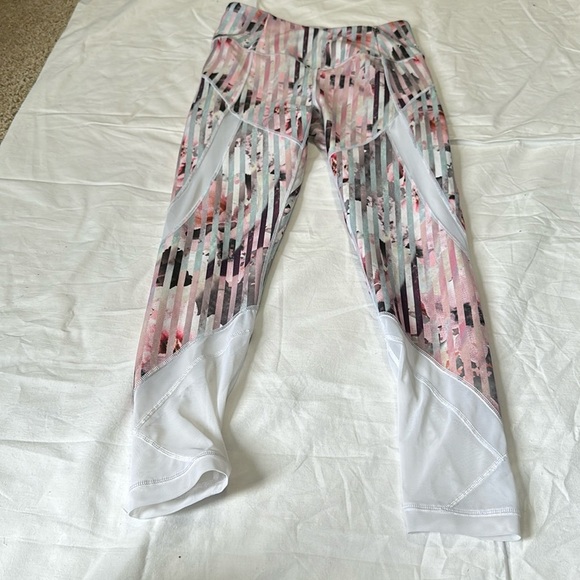 Calia By Carrie Underwood  Luster Striped Floral Mesh Leggings Size S Great - Picture 1 of 9